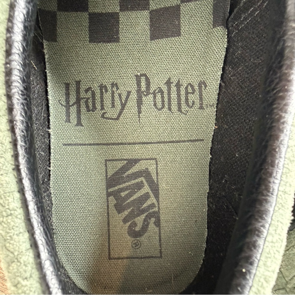VANS Harry Potter Slytherin Laces Sneakers Black Green Snakeskin Pattern Sz 7.5 - Picture 11 of 12
